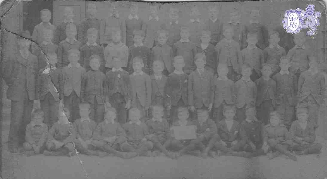 22-332  School Class in Wigston Magna