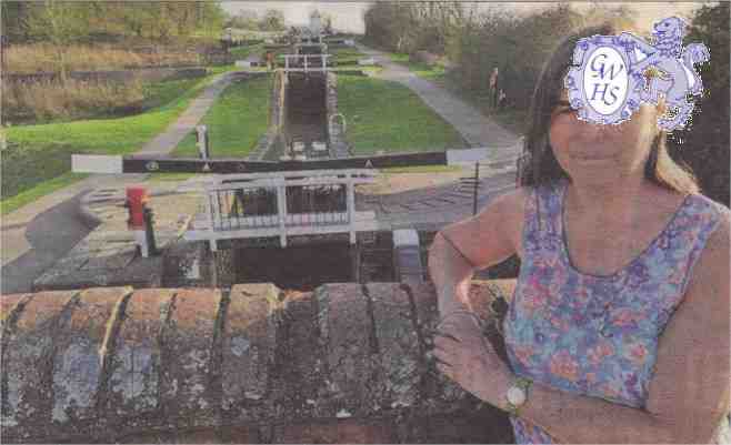 22-585 Mary Matts at Foxton Locks 2012 - Canal Closed to Boat Traffic
