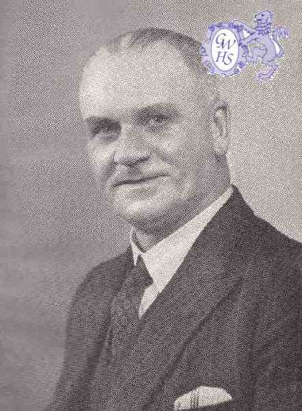 23-501 Harry Boulter Manager of The Wigston Co-operative Hosiers Ltd 1949