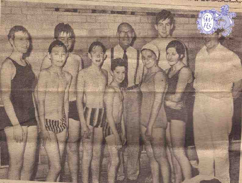 23-818 Recipients of Life Savings Awards at Wigston Swimming baths 1968