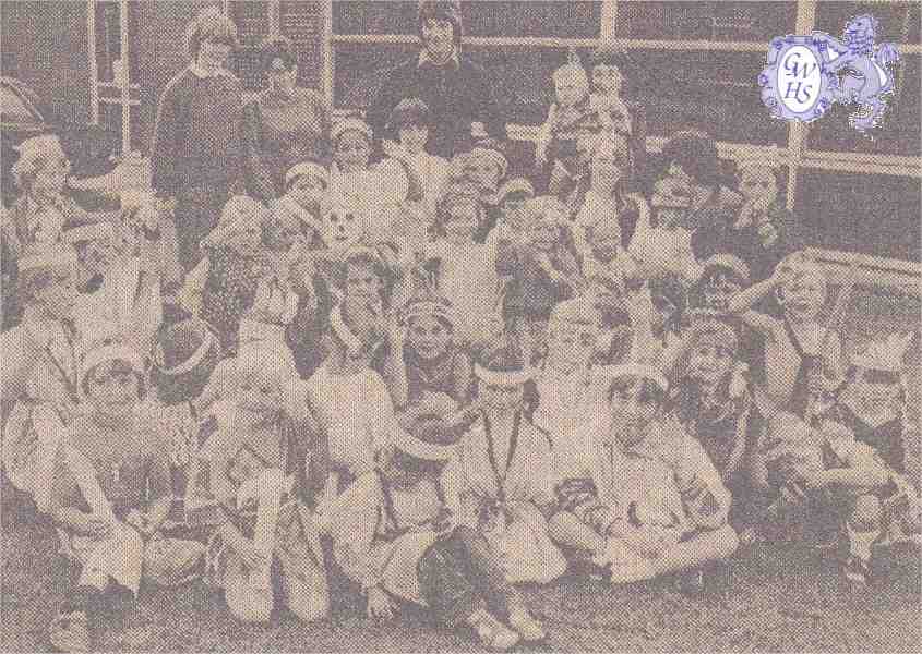 23-873 children from the Meadows Estate Wigston Magna Aug 1980