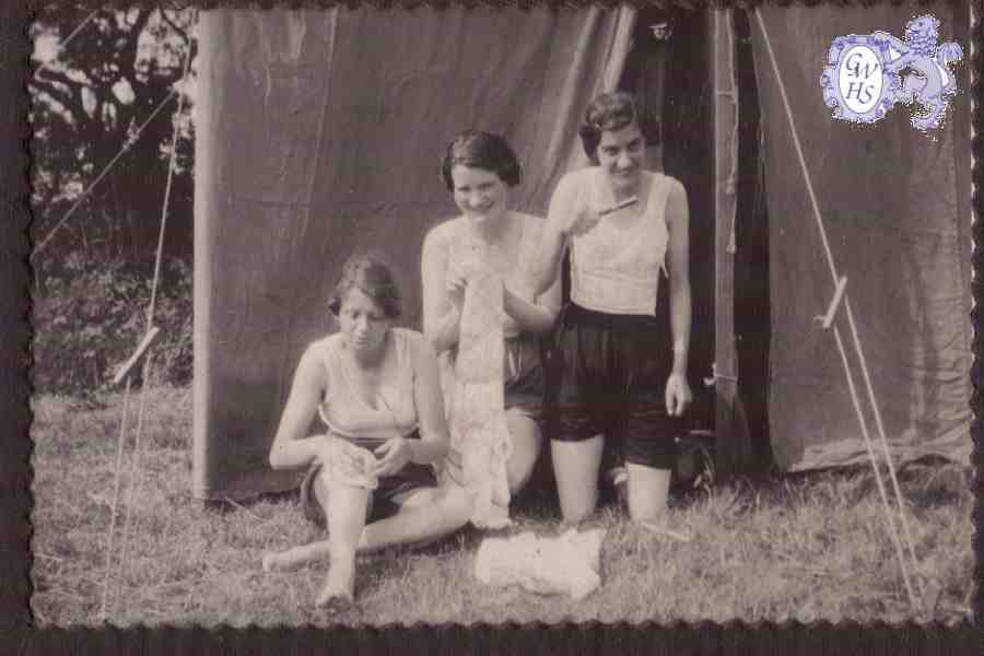 25-008 1st Wigston Guides Violet Bartlet Amy Menzies Eileen Wignall in Wales 1931 