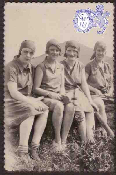 25-009 1st Wigston Guides Emily Chamberlain Violet Bartlett Amy menzies & Lily Webb in Wales 1931 