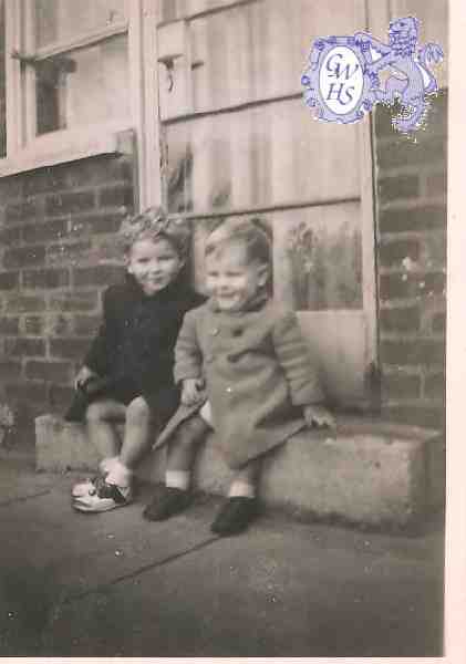 30-285 1951 gordon & mike Tailby at Holmden Ave