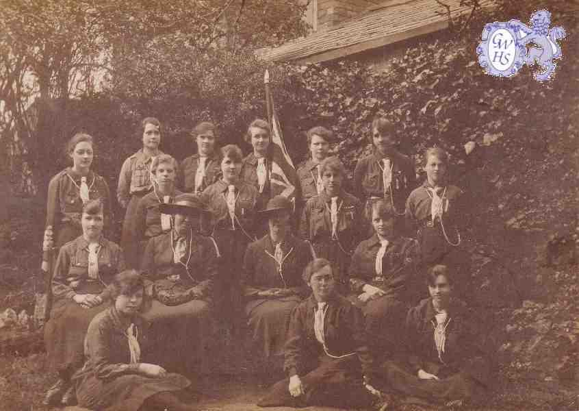 30-631 1st Wigston Guides founded 1914 by Dr Wynne Barnley and Mary Marnley