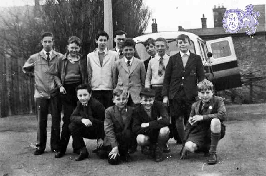 30-870 Guthlaxton School Trip was around 1959