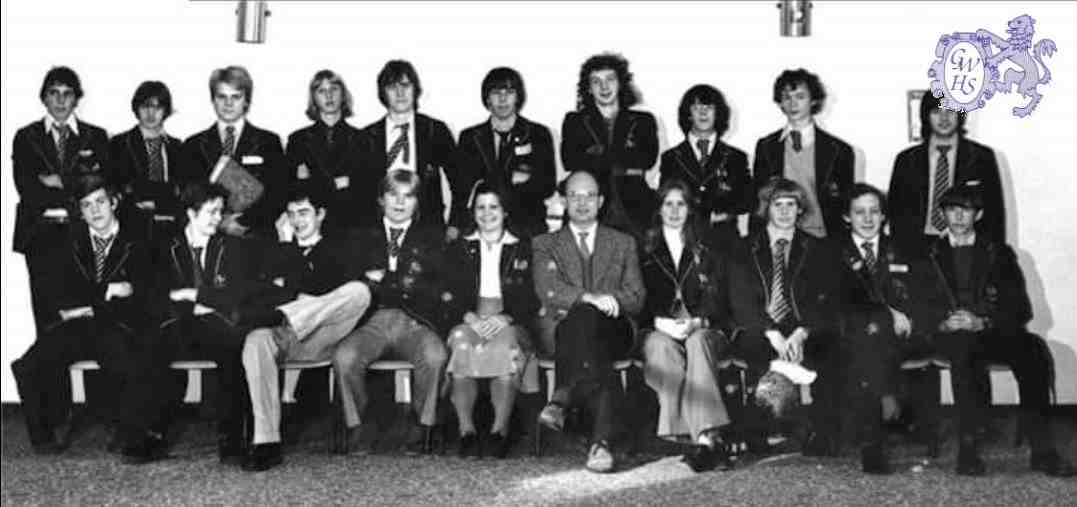 31-068 Class photos from Abington, Bushloe, Guthlaxton in 1976