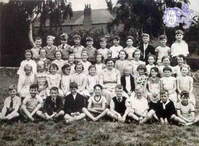 31-209 Long Street School Wigston Magna 1956-7