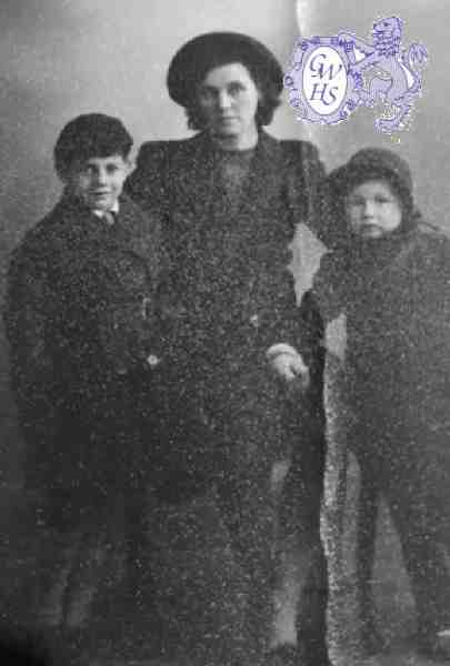 31-234 Pauline Allen with foster children