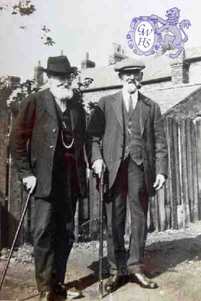31-330 George mawby on right with brother in Wigston Magna