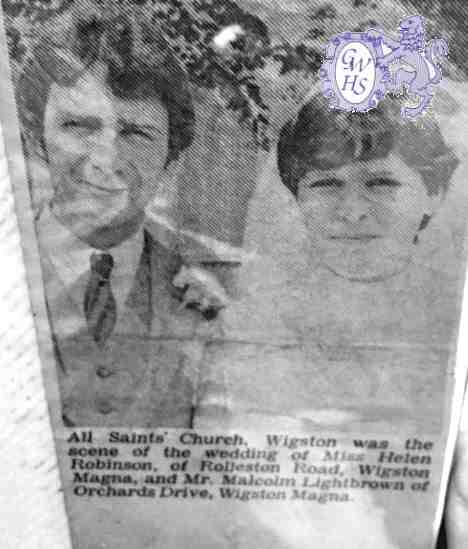32-087 Helen Robinson married Malcolm Lighbrown at All Saints Church 1982