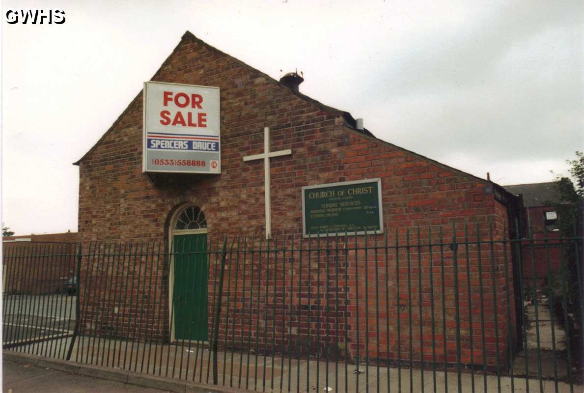 23-465 Church of Christ Top end of Frederick Street Wigston Magna circa 1995