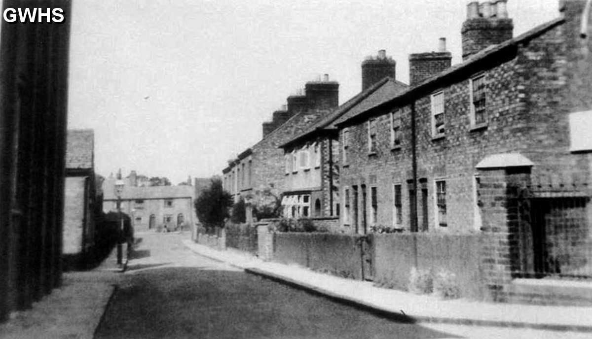 30-866 Frederick Street Wigston Magna looking towards Leicester Road