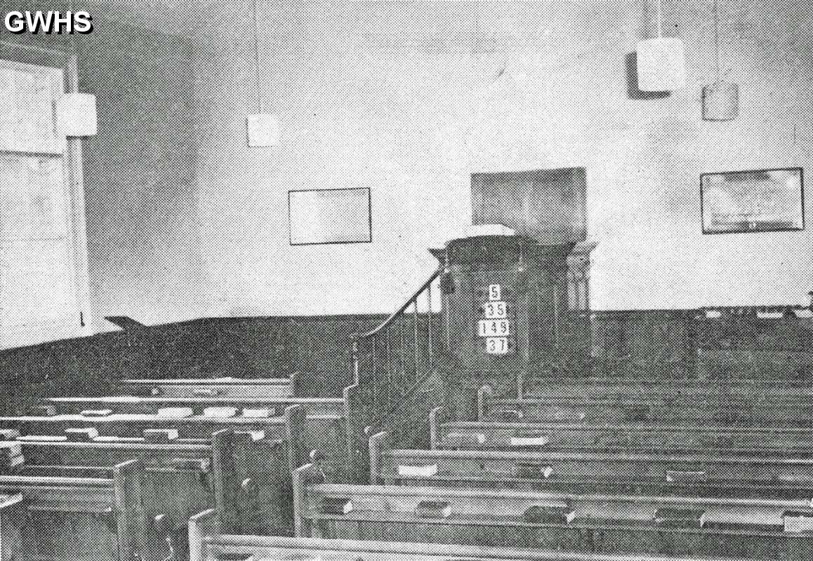 35-321 Inside of The Strict Baptist Chapel Frederick Street Wigston Magna c 1975