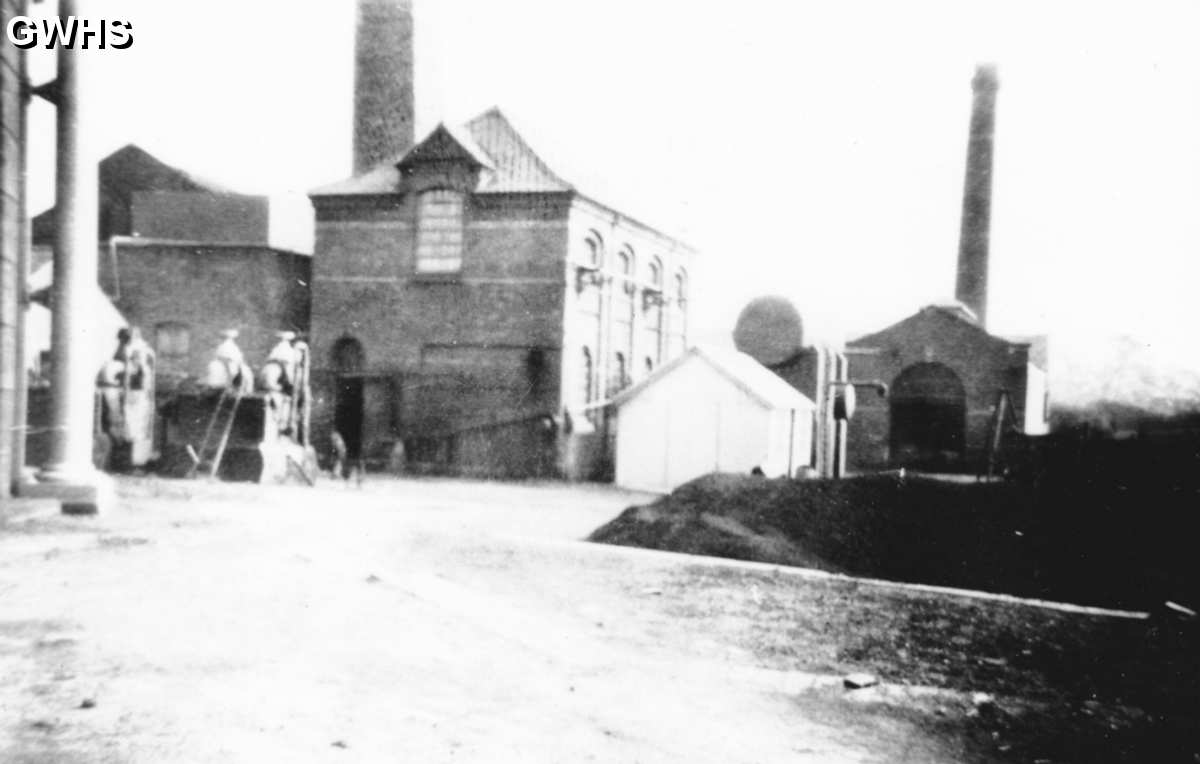 30-212a General view of the Wigston Gas Works  circa 1930