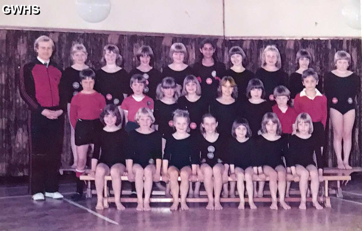 39-265 Glenmere School Gymnastics Club 1979 - 80 Wiigston Magna