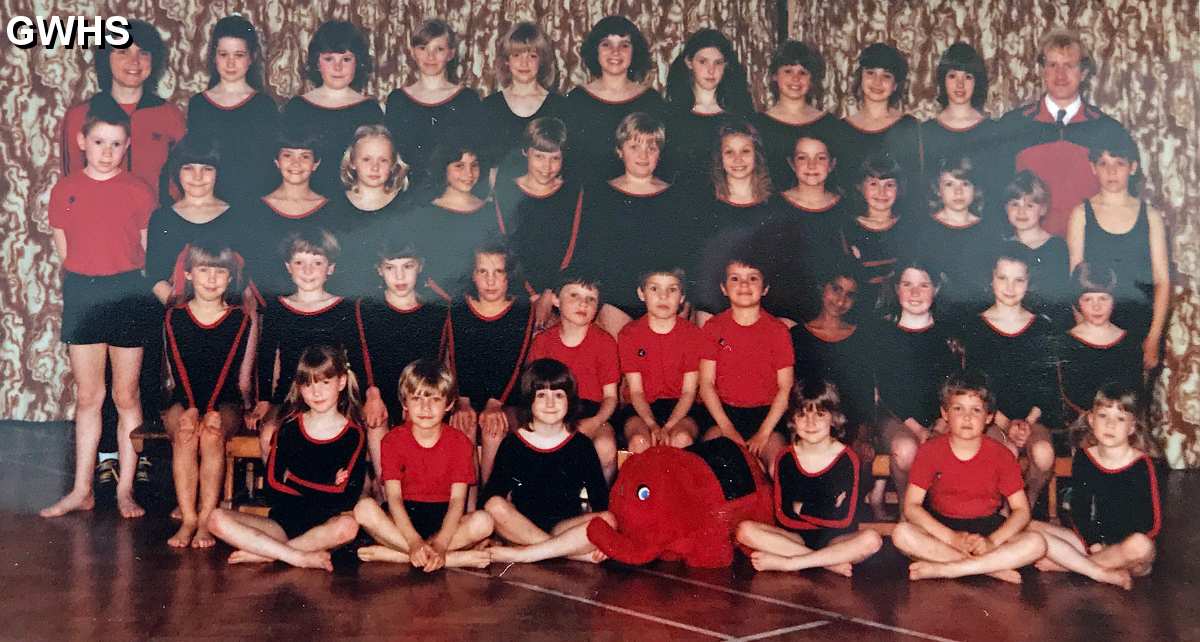39-271 Glenmere School Gymnastics Club Wigston Magna