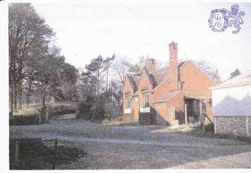 30-207 The old Gas Offices now converted into a bungalow in Gas Lane Wigston Magna in the late 1960's