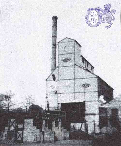 30-209 Wigston Gas Works Retort House taken from the field at Manor House in the 1930's