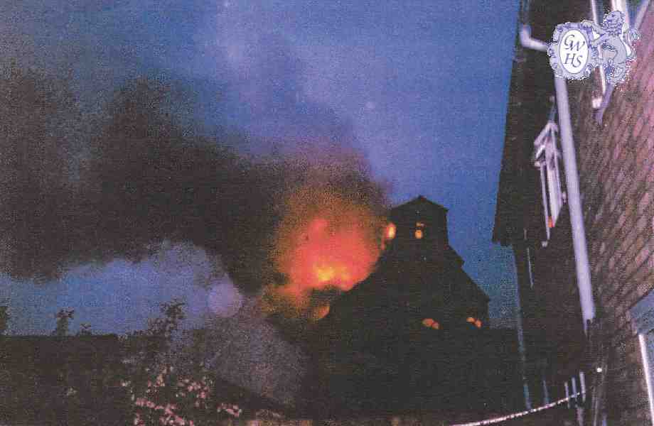 30-218a Fire at the old Retort House of the Wigston Gas Company 5th June 1985