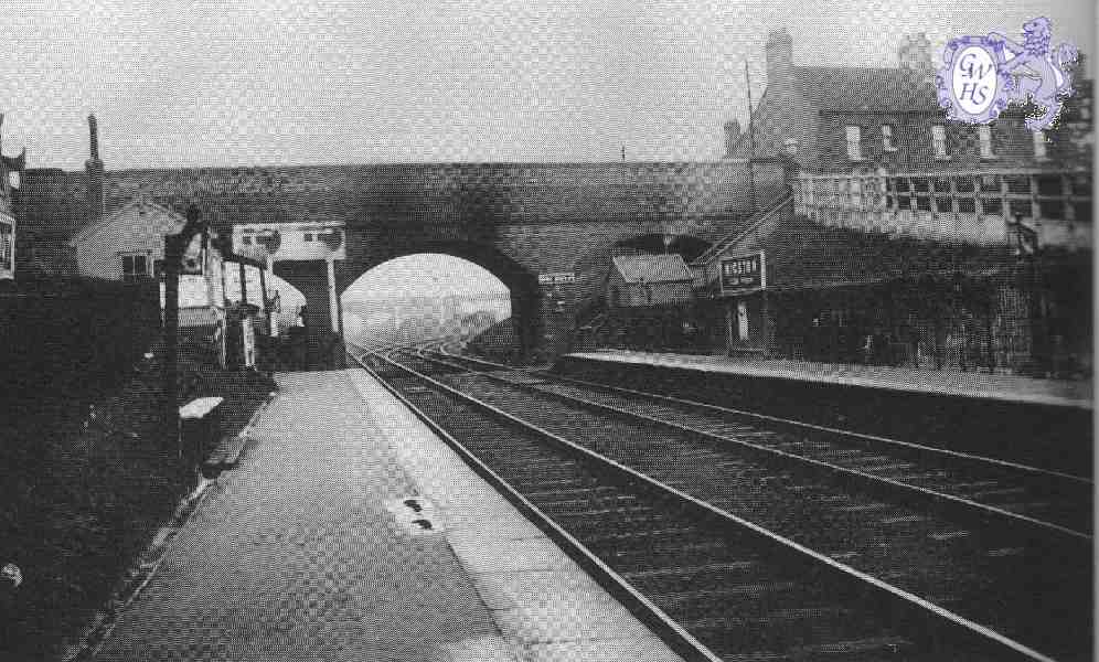 22-077 Glen Parva Station circa 1900 with Signal Box on the left