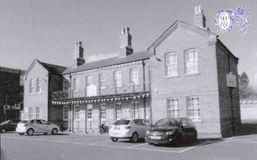 29-055 The Orderly Room Glen Parva Barracks