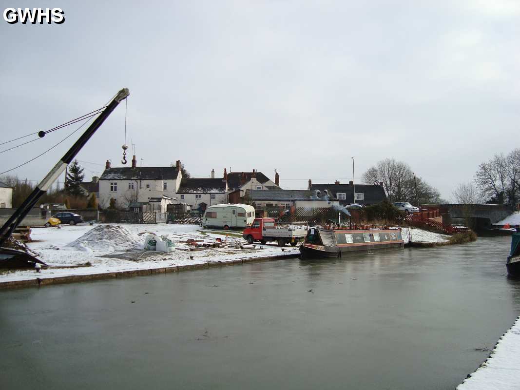 14-093 Kilby Bridge wharf Feb 2010 3