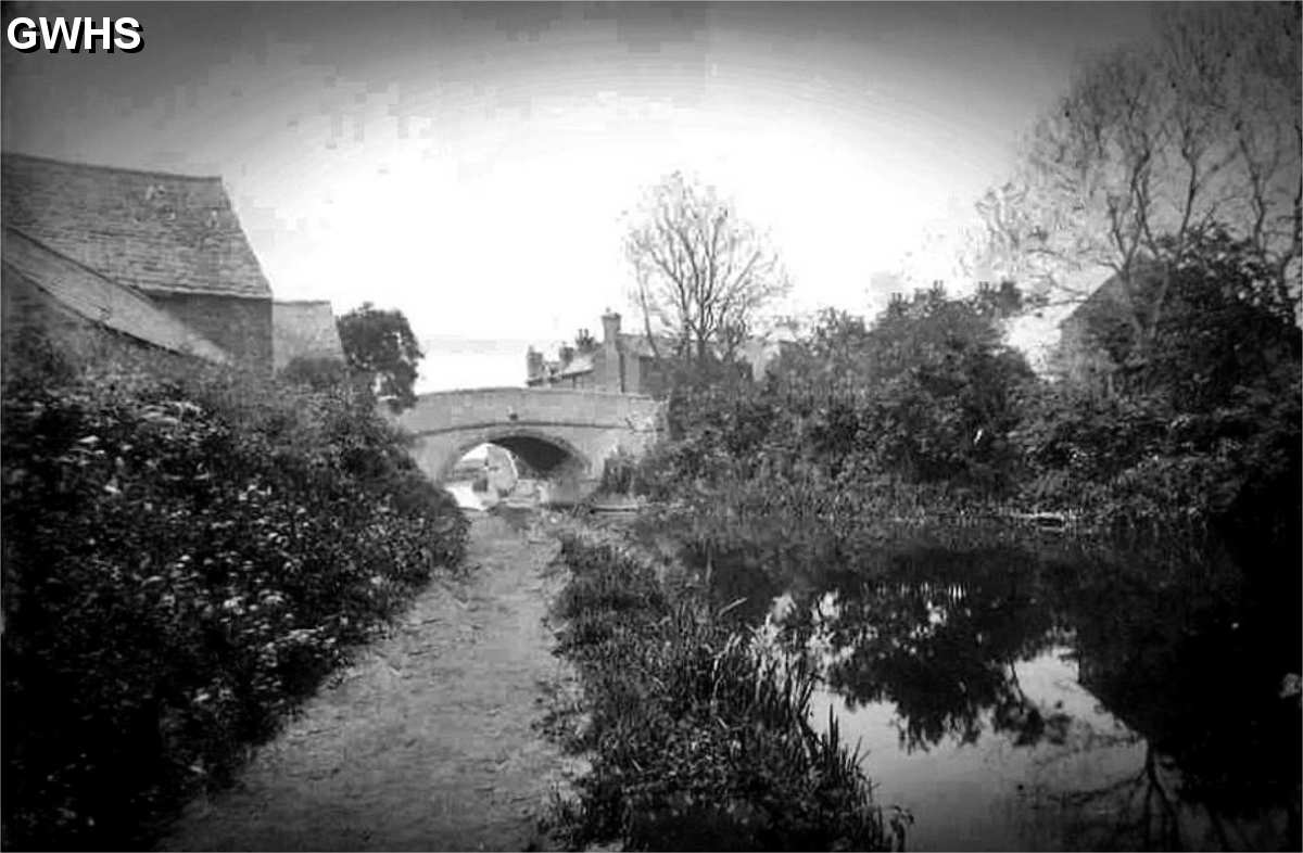 26-490a Kilby Bridge c 1950