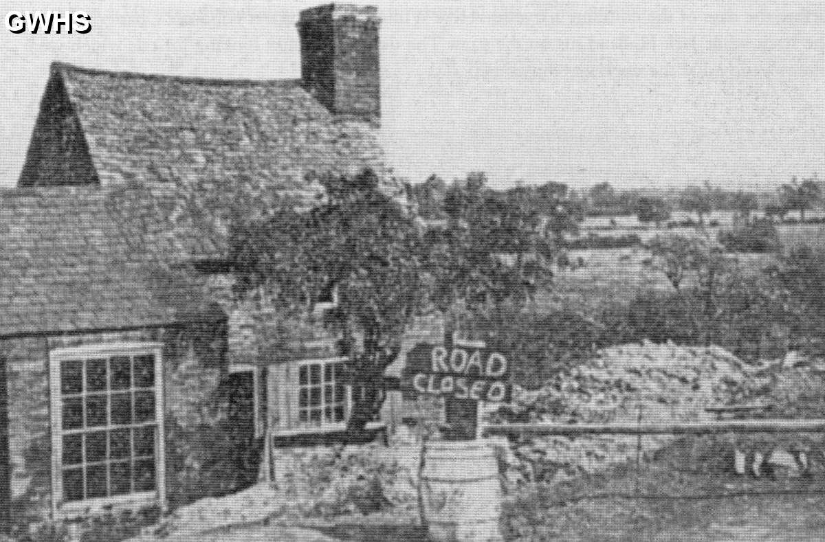 32-449a South Slade cottage at Kilby Bridge circa 1910