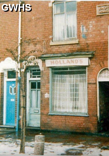 39-420 Holands Kirkdale Road South Wigston c 1975