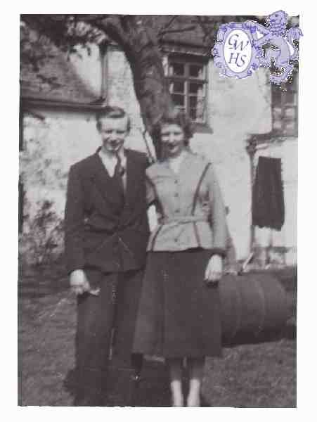30-161 Stewart King and May Taylor at Tythorn Farm 1955