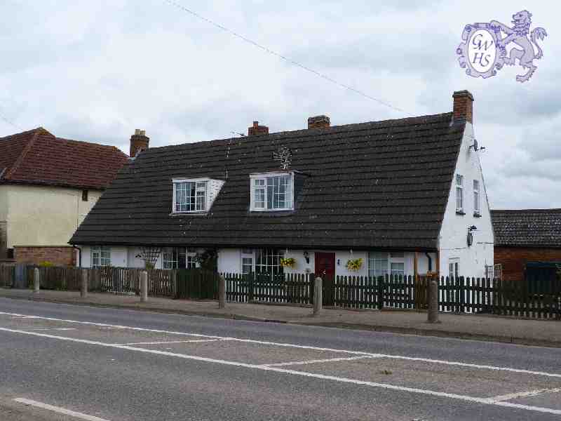 23-305 Front of Waterside Cottages Kilby Bridge May 2013