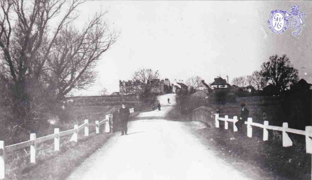 8-316 Kilby Road in 1913 looking towards Kilby Bridge and Wigston Magna before major rebuilding 1935