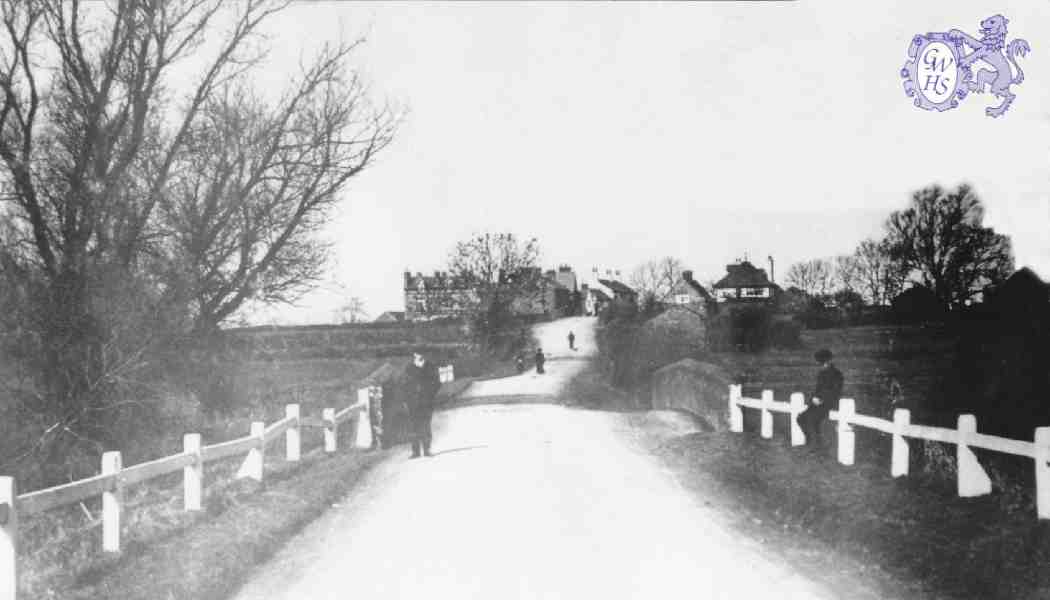 8-316a Kilby Road in 1913 looking towards Kilby Bridge and Wigston Magna before major rebuilding 1935