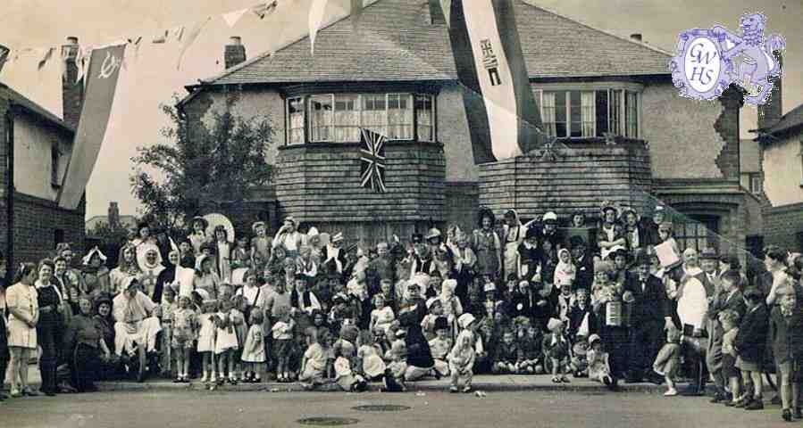 32-330 VE Day Street Party ; Photograph taken in Kingston Avenue opposite The Crescent