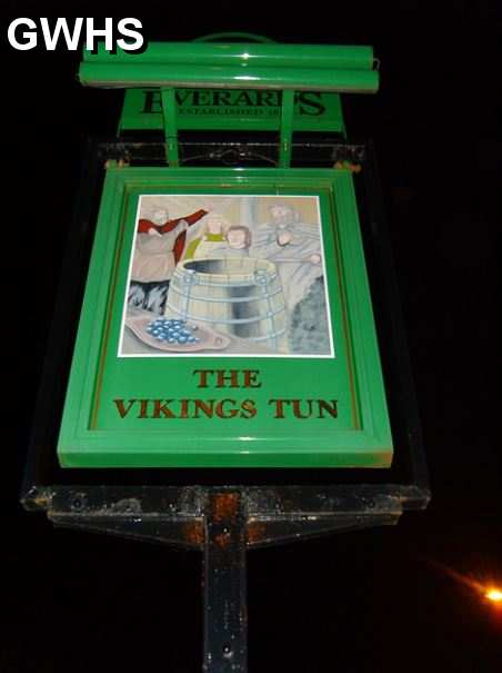 31-262 The Vikings Tun Sign Launceston Road Wigston Magna