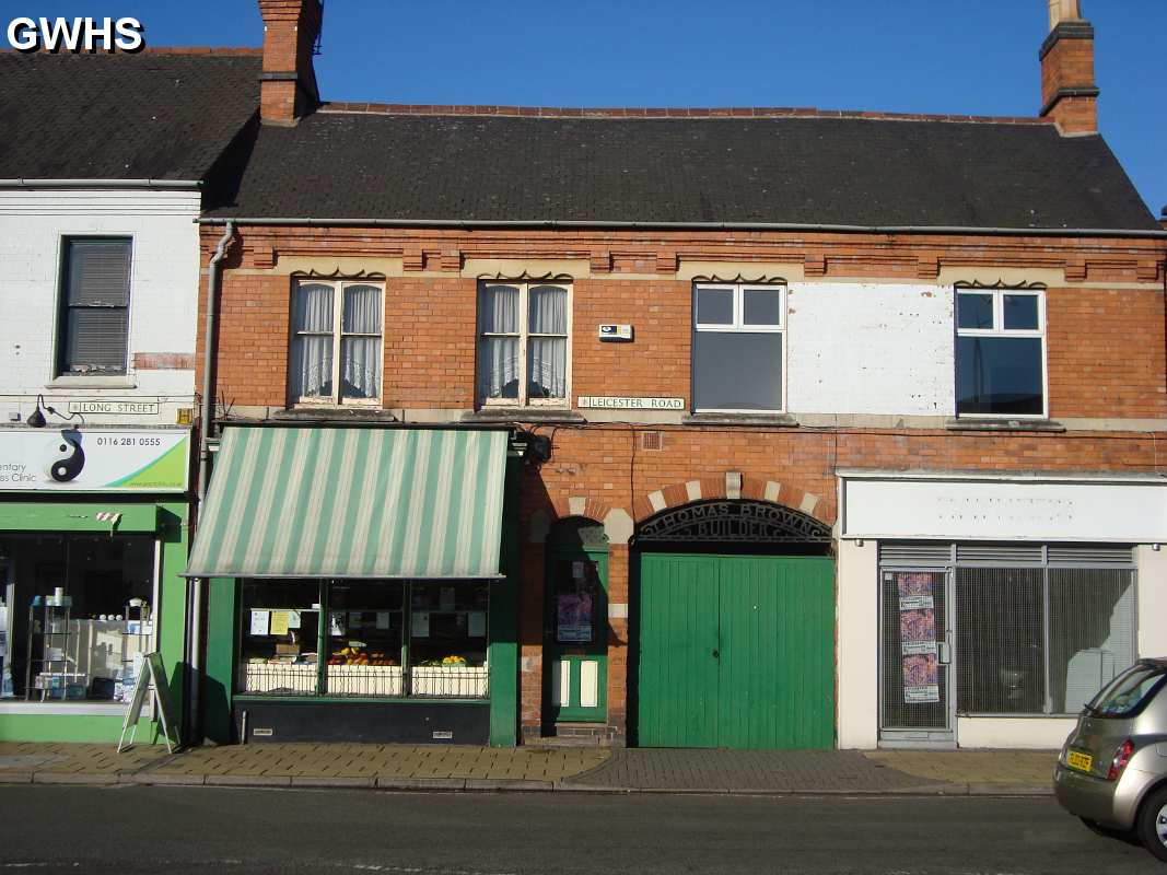 17-063 Cox's the grocery shop in Leicester Road Wigston Magna 2011