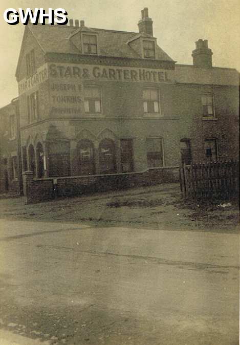 29-616 Star & Garter Inn Wigston Magna with Two Steeples factory in the rear