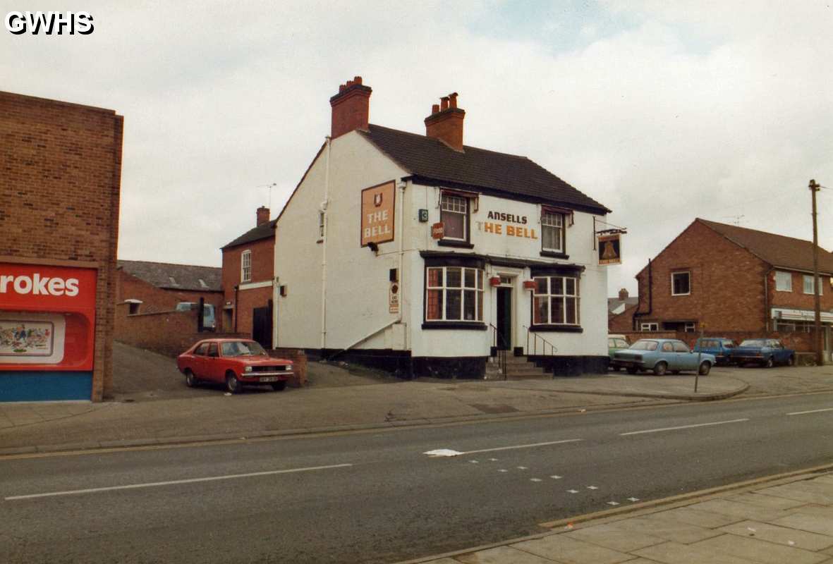 30-670 Bell Inn Leicester Road Wigston Magna Feb 1984