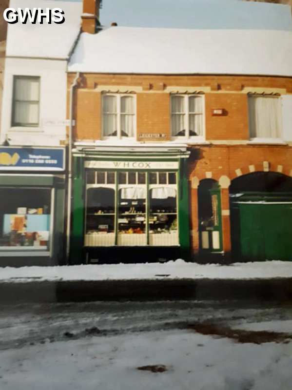 34-416 W H Cox fruit shop Leicester Road Wigston Magna 2001