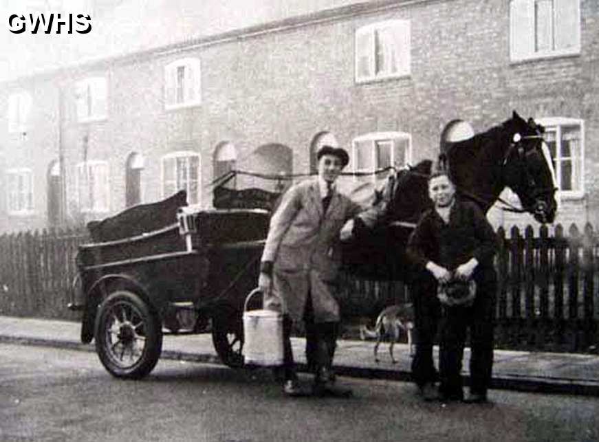 6-53 Eric Mason with Roger Pasks milk - outside '10 Row' Leicester Road Wigston Magna now Doris' Wool Shop