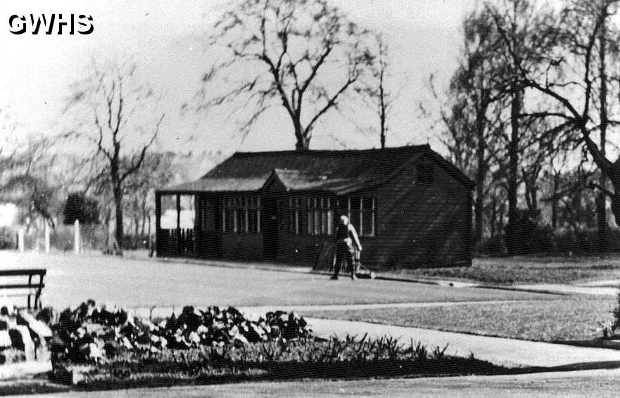 14-299a Wigston Magna Bowls Club Pavilion Long Street  c1933