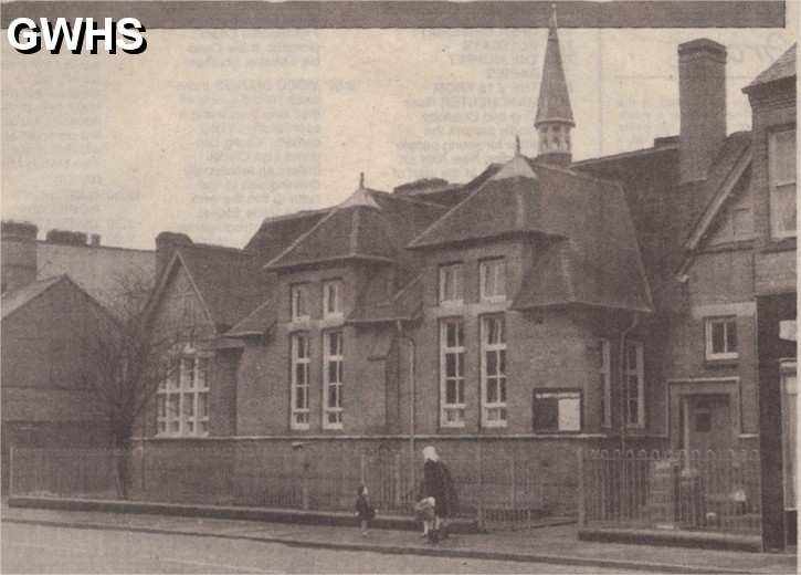 17-018 All Saints School frontage Long Street Wigston Magna circa 1970