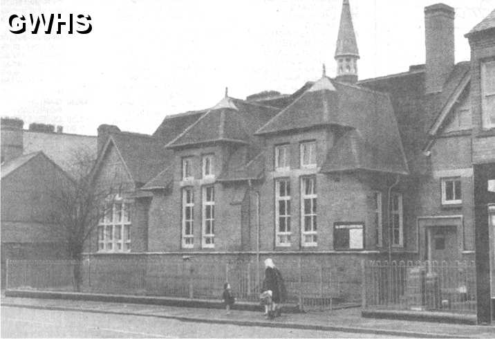 17-018a All Saints School frontage Long Street Wigston Magna circa 1970