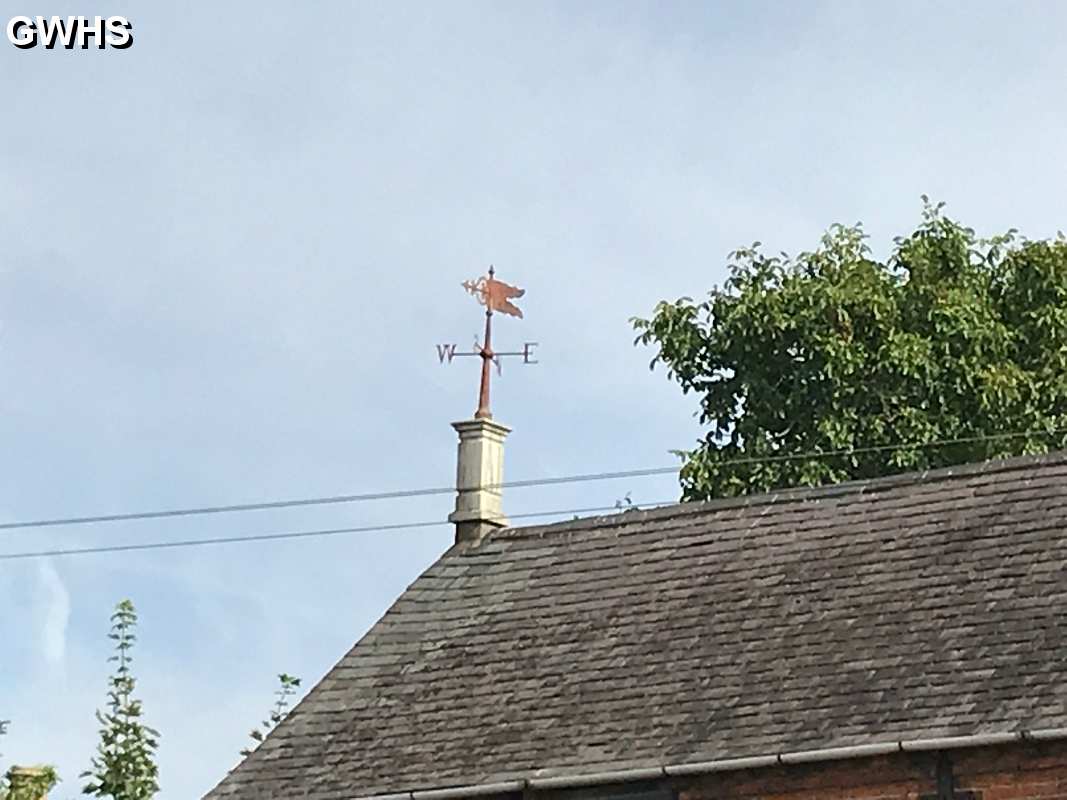 33-957 Weather vane on building at the back of The Manor House Long Street Wigston Magna 2018