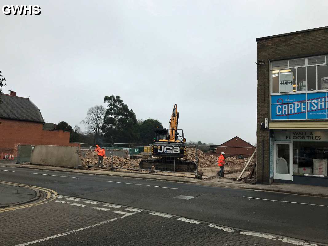 34-339 Almost complete - the demolition of the Wigston WMC Long Street Wigston Magna Nov 2018