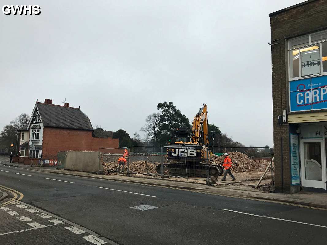 34-340 Almost complete - the demolition of the Wigston WMC Long Street Wigston Magna Nov 2018