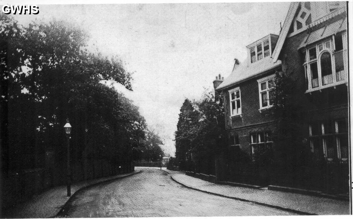 19-380a  Long Street Wigston Magna circa 1910