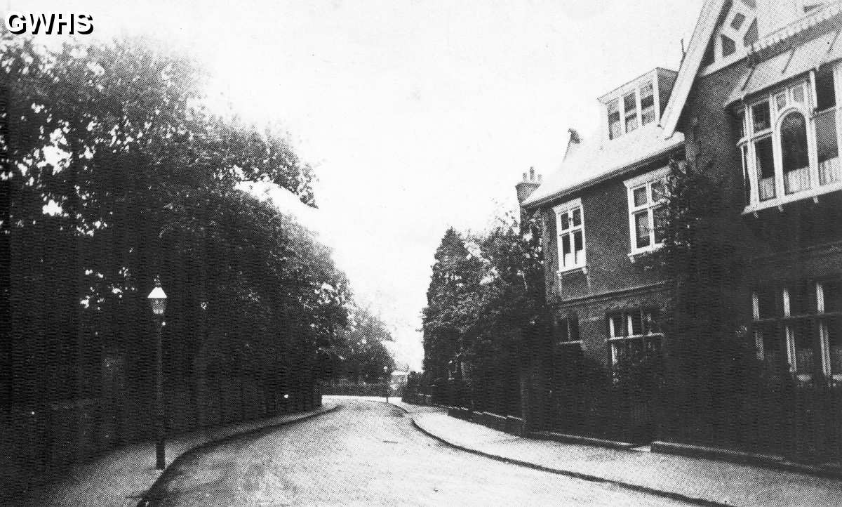 19-380b  Long Street Wigston Magna circa 1910