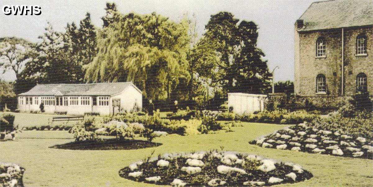 19-429 Pavilion in 1959 in the Long Street Park Wigston Magna